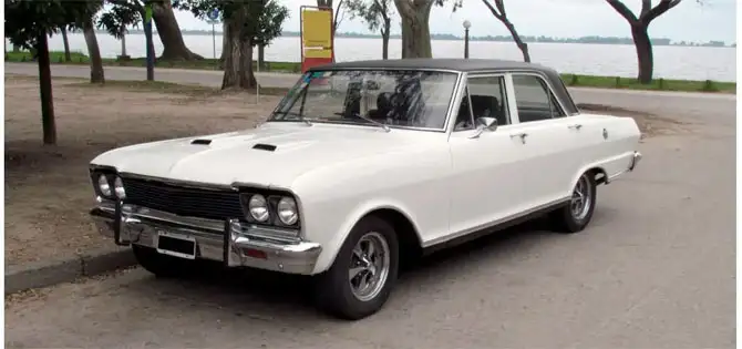 Weißer Oldtimer – beispielhaftes Ankaufsfahrzeug in Siegen